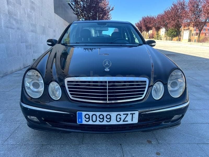 Usado Mercedes E280 Avantgarde 190 CV (139 kW) 2006 Negro Berlina