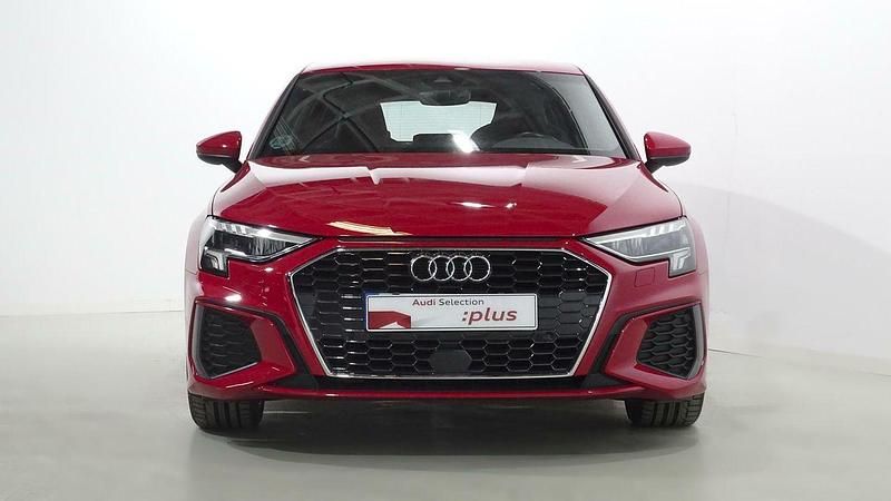 Usado Audi A3 S-Line 150 CV (110 kW) 2022 Rojo Berlina