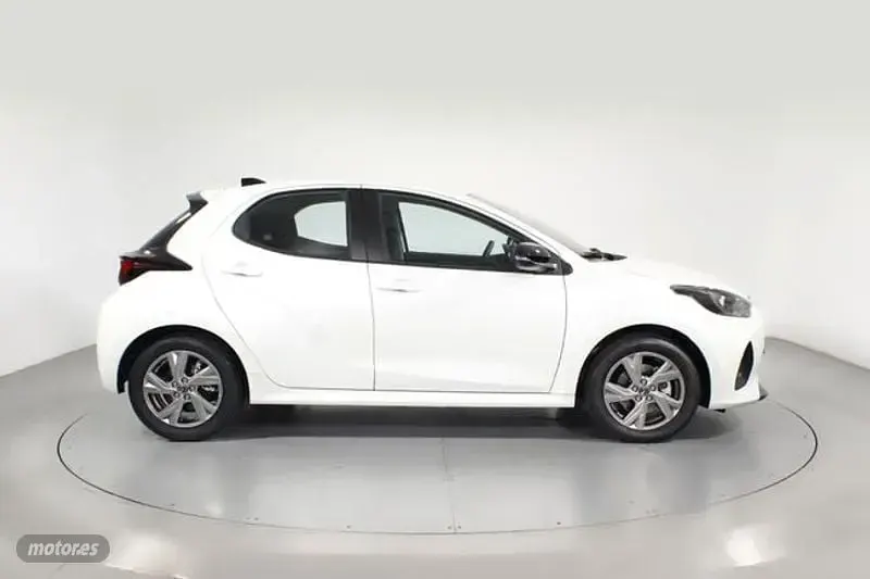 Nuevo Mazda 2 Exclusive-Line 116 CV (85 kW) 2026 Blanco Utilitario