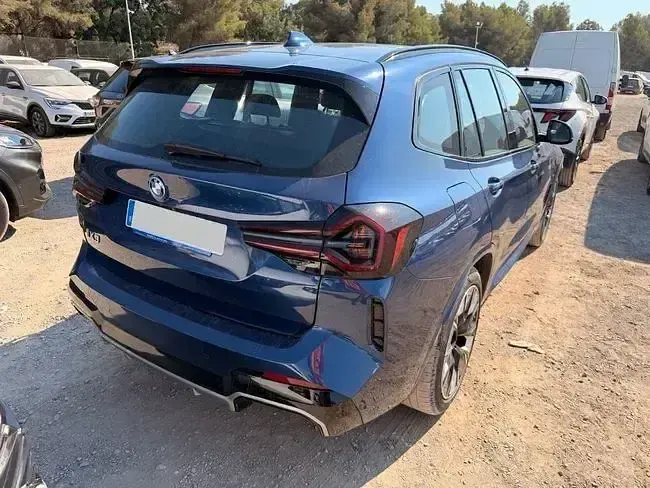 Usado BMW iX3 Impressive 210 kW (286 CV) 2022 Azul SUV