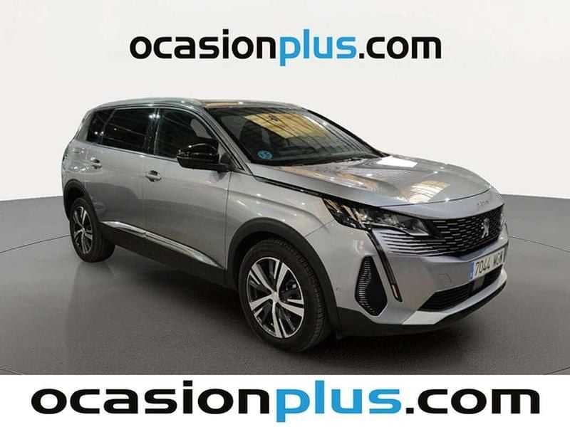 Usado Peugeot 5008 Allure 131 CV (96 kW) 2023 Gris SUV