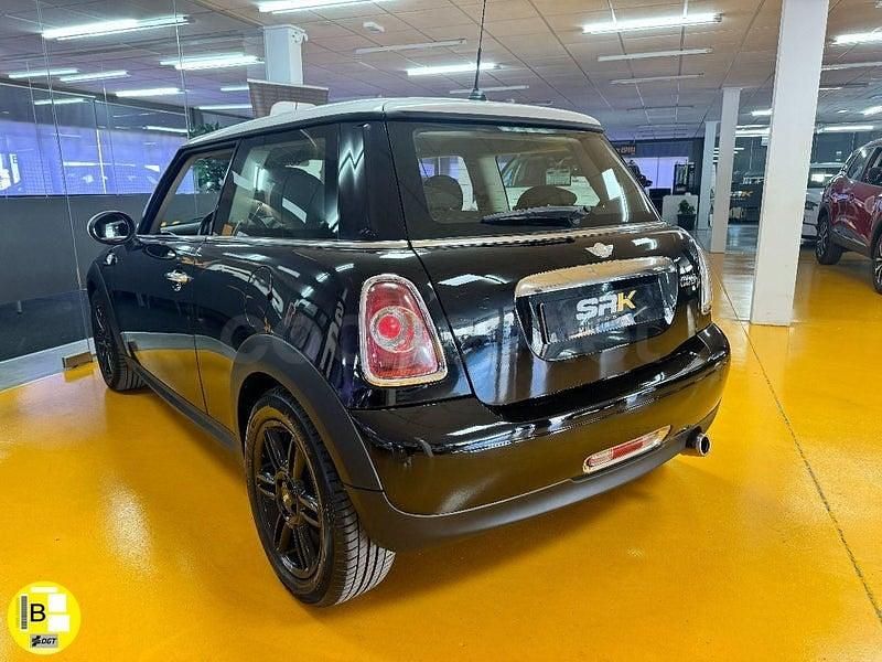 Usado Mini Cooper D 112 CV (82 kW) 2014 Negro Utilitario