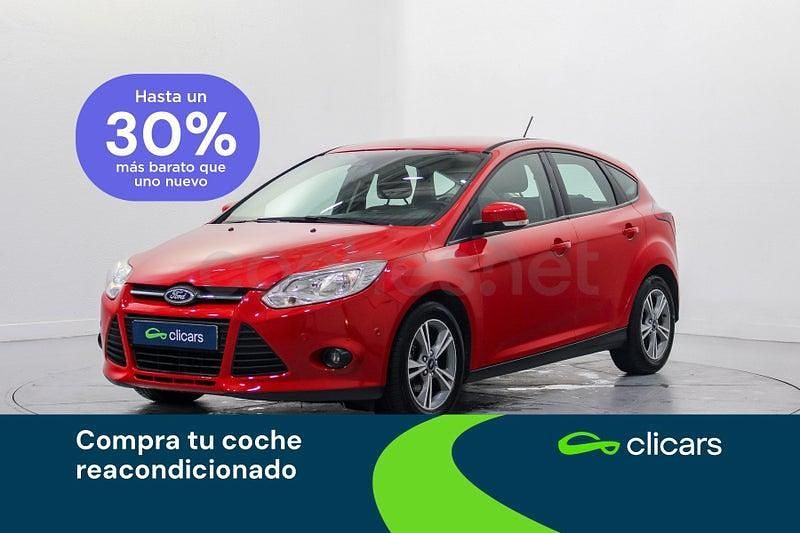 Usado Ford Focus Trend 115 CV (84 kW) 2014 Rojo Berlina