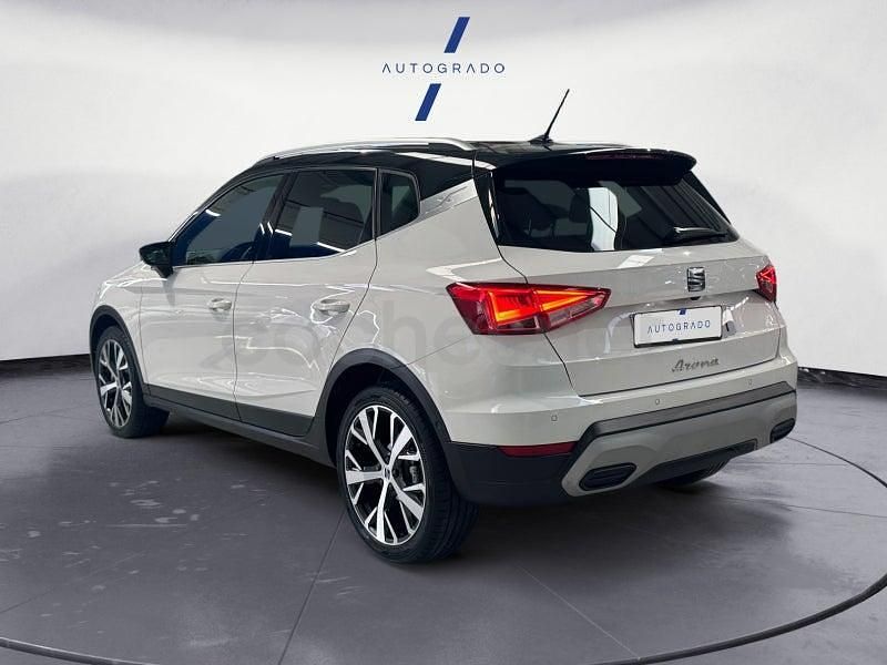 Usado Seat Arona Xperience 110 CV (80 kW) 2023 Blanco SUV