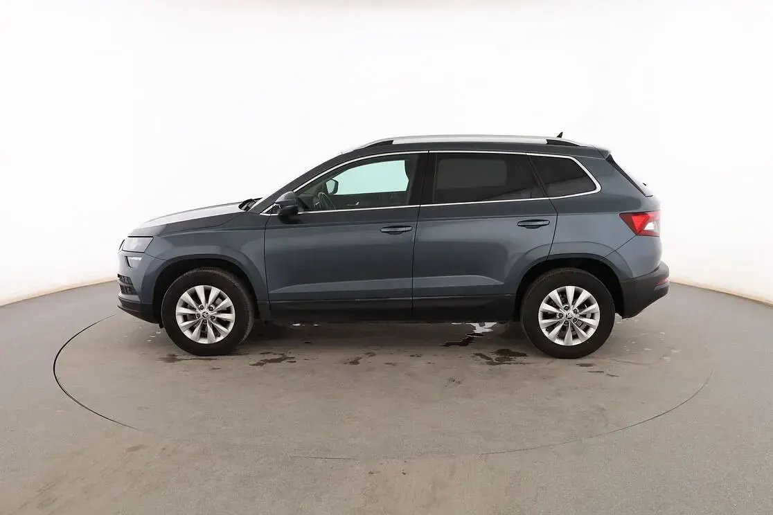 Usado Skoda Karoq Ambition 110 CV (80 kW) 2021 Gris SUV