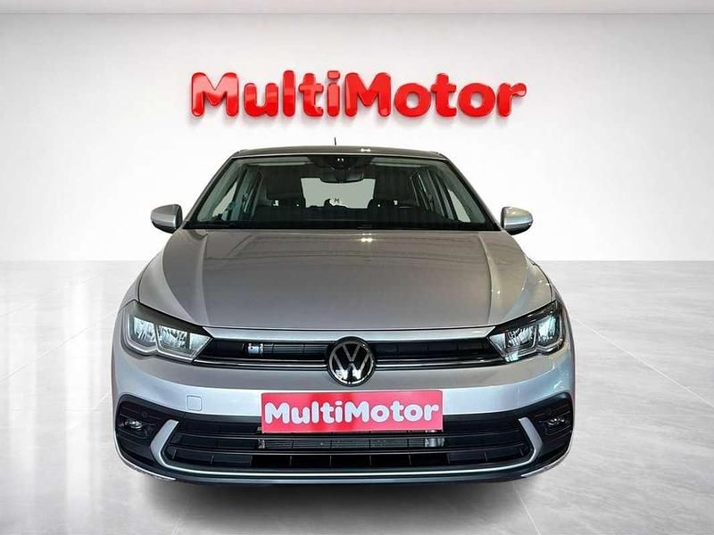 Usado VW Polo Life 95 CV (69 kW) 2023 Gris Utilitario