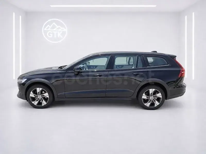 Usado Volvo V60 CC Plus 197 CV (144 kW) 2022 Negro Familiar