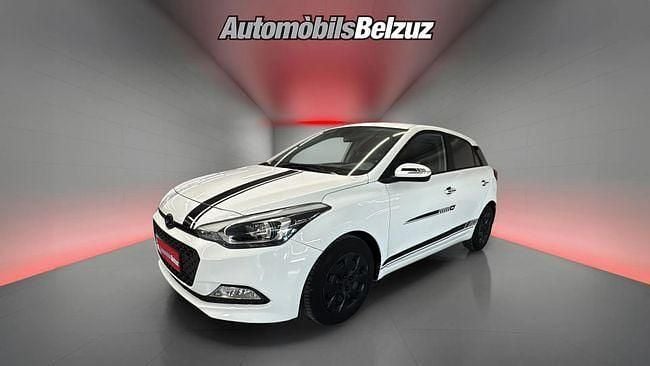 Blanco Usado 2016 Hyundai i20 Utilitario | 7990 € (Buen precio) - Imagen 1/4