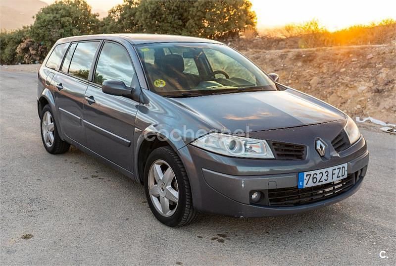 Gris / plata Usado 2008 Renault Mégane GrandTour Familiar | 1999 € (Precio justo) - Imagen 1/4