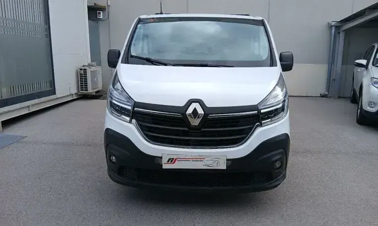 Usado Renault Trafic 2016 Blanco Monovolumen