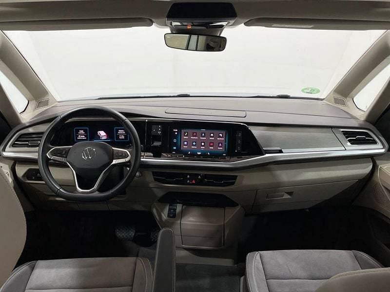 Usado VW Multivan Life 150 CV (110 kW) 2025 Gris Van