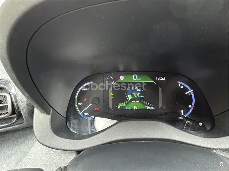 Usado Toyota Yaris Cross Active 116 CV (85 kW) 2022 Blanco SUV