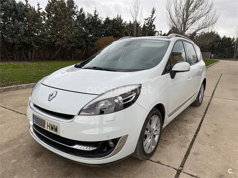 Usado Renault Grand Scénic III Privilege 130 CV (95 kW) 2012 Blanco Monovolumen