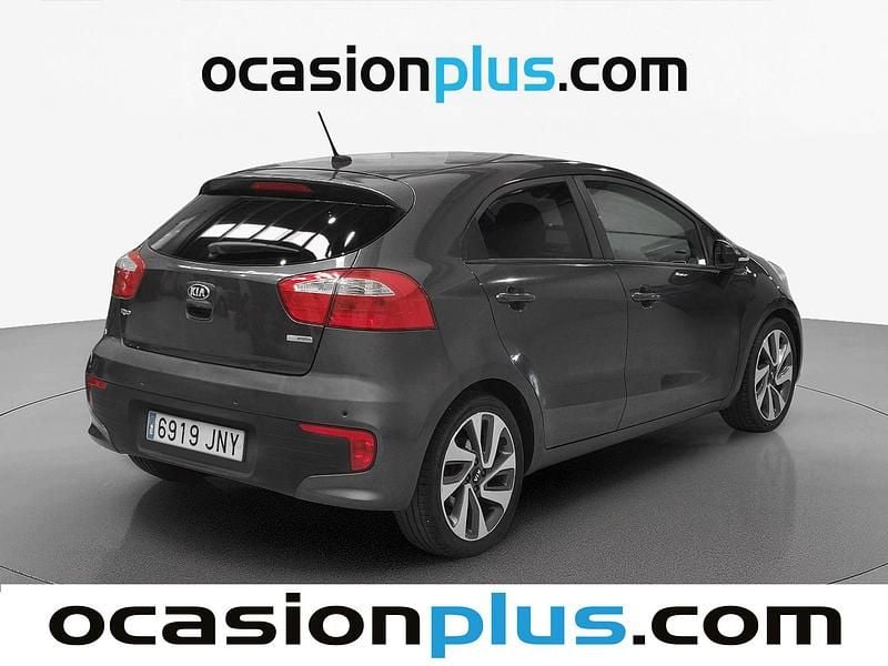 Käytetty Kia Rio 84 HP (61 kW) 2016 Musta Viistoperä