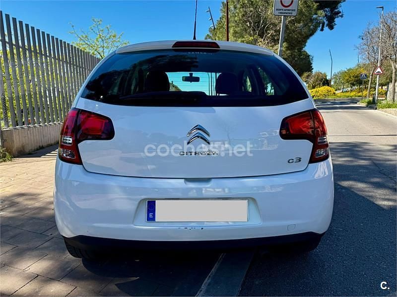 Usado Citroën C3 Attraction 68 CV (50 kW) 2013 Blanco Berlina