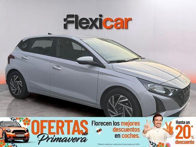 Usado Hyundai i20 84 CV (61 kW) 2024 Gris Utilitario