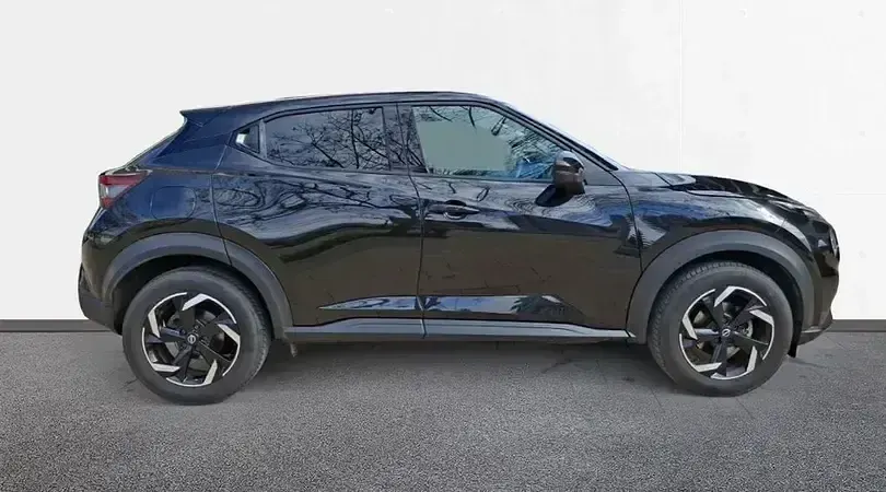 Usado Nissan Juke N-Connecta 114 CV (83 kW) 2024 Midnight black (metalizado) SUV