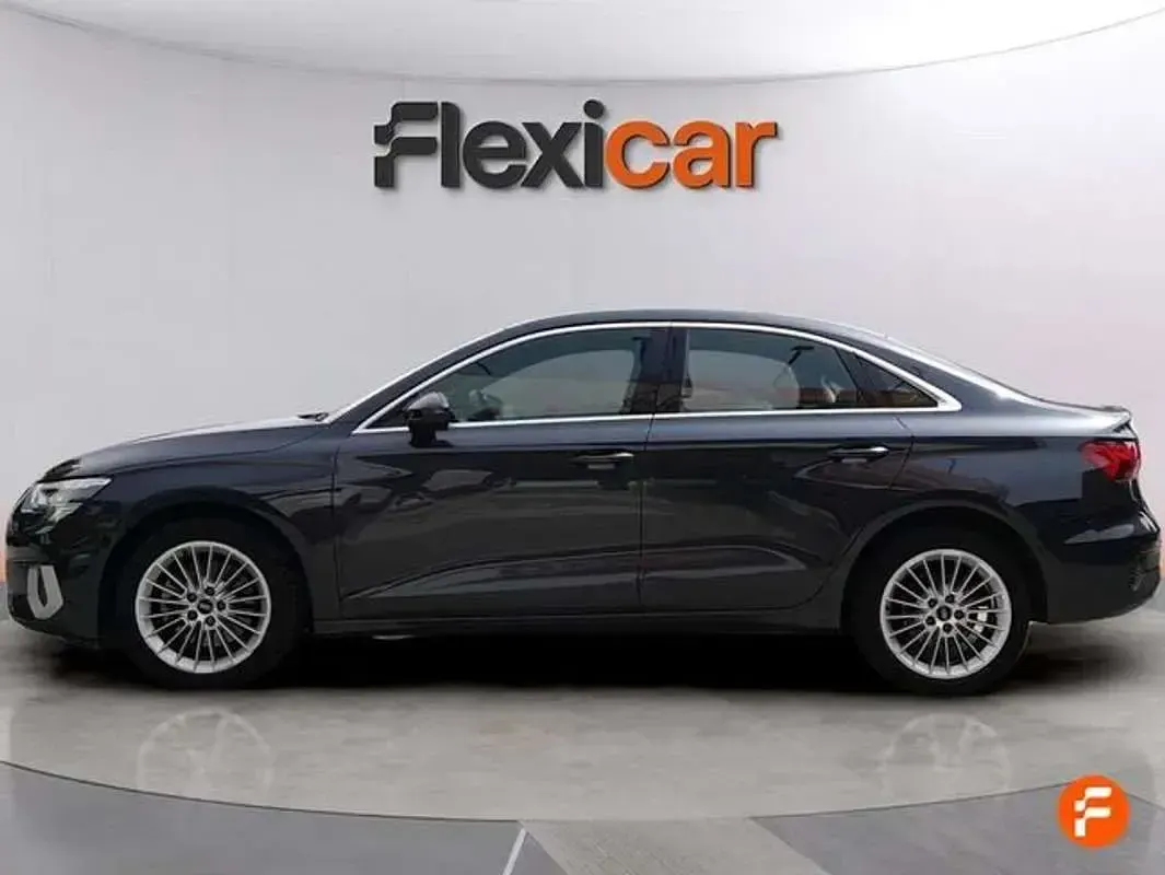 Usado Audi A3 116 CV (85 kW) 2020 Gris Berlina