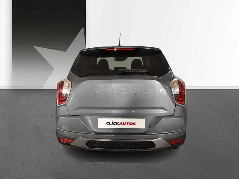 Usado SsangYong Tivoli 135 CV (99 kW) 2024 Gris SUV
