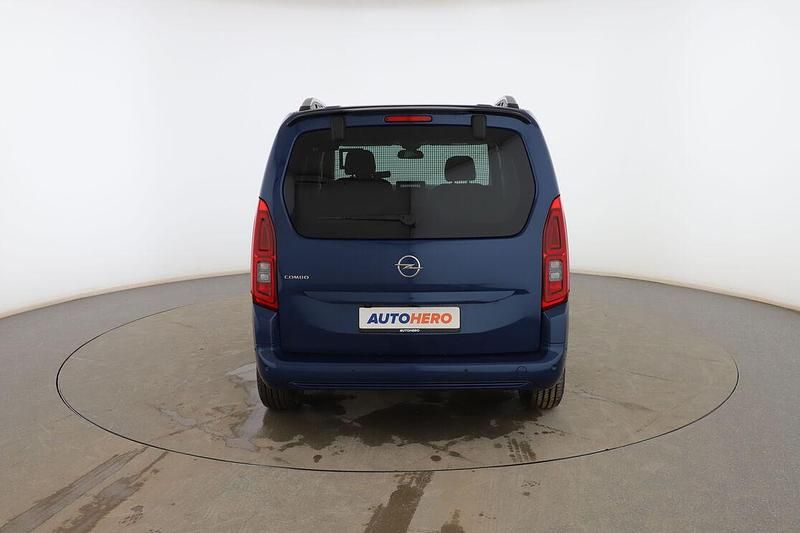 Usado Opel Combo Life Ultimate 131 CV (96 kW) 2022 Azul Monovolumen
