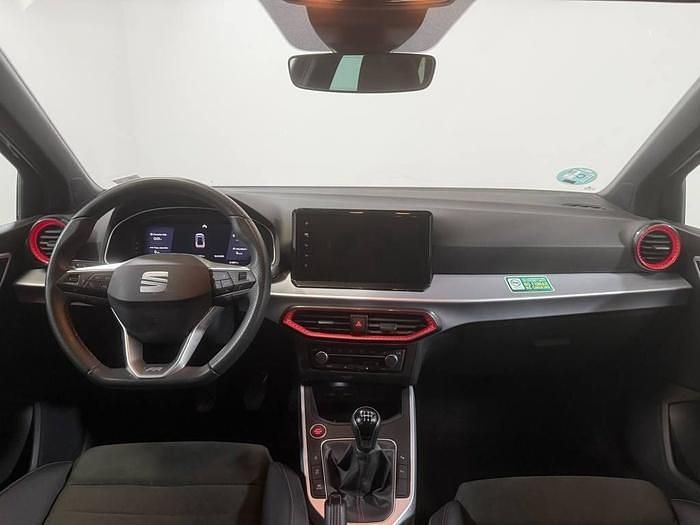 Usado Seat Arona FR 110 CV (80 kW) 2024 Gris SUV