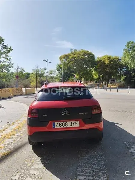 Usado Citroën C4 Feel 82 CV (60 kW) 2017 Rojo Berlina