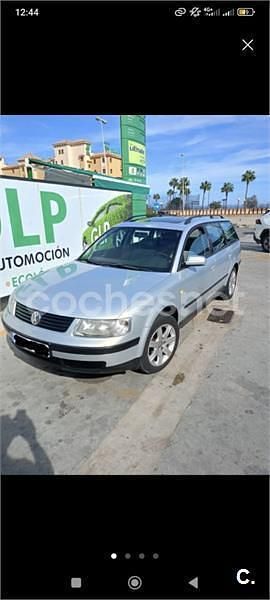 Usado VW Passat Comfortline 125 CV (91 kW) 1998 Gris / plata Familiar