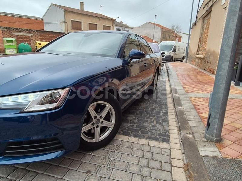 Usado Audi A4 150 CV (110 kW) 2018 Azul Berlina