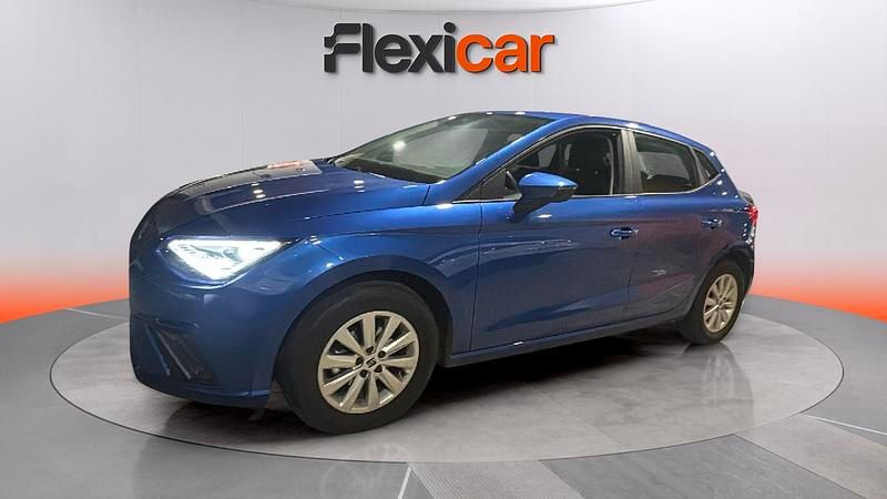 Usado Seat Ibiza Reference 95 CV (69 kW) 2024 Azul Utilitario