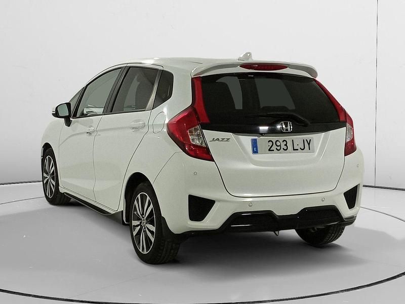 Usado Honda Jazz Elegance 102 CV (75 kW) 2015 Blanco Utilitario