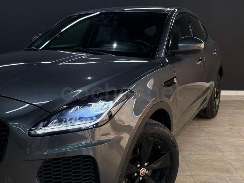 Usado Jaguar E-Pace R-Dynamic 180 CV (132 kW) 2018 Gris / plata SUV