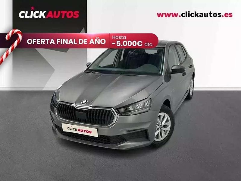 Gris Usado 2025 Skoda Fabia Essence Utilitario | 14.350 € (Super precio) - Imagen 1/4