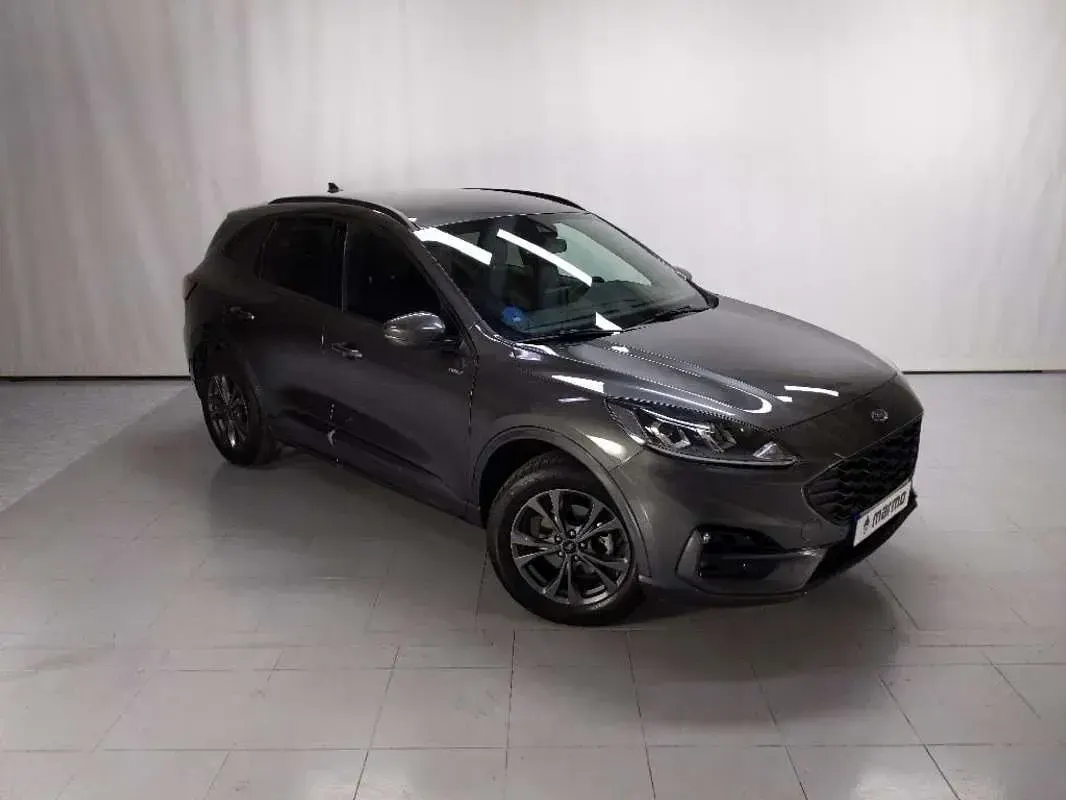 Usado Ford Kuga ST-Line 150 CV (110 kW) 2022 Gris SUV