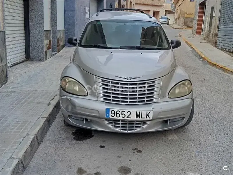 Usado Chrysler PT Cruiser Clasic 121 CV (88 kW) 2002 Gris / plata Monovolumen