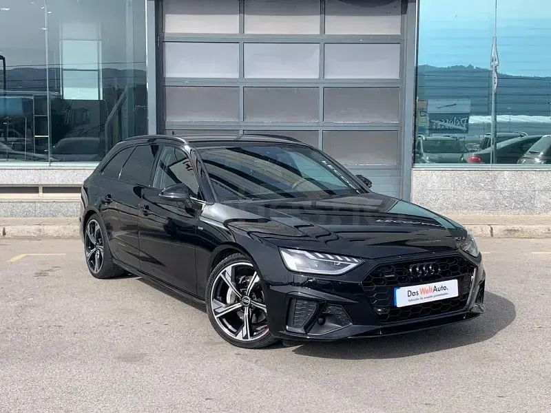 Usado Audi A4 Ambiente 204 CV (150 kW) 2023 Negro Familiar