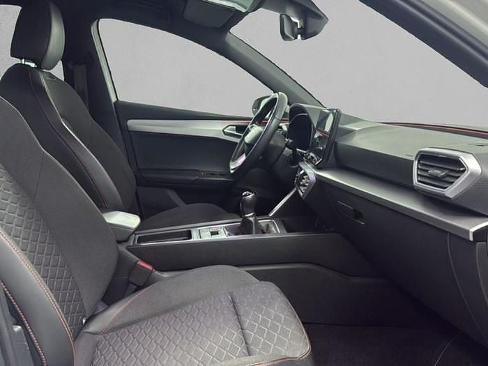 Usado Seat Leon FR 131 CV (96 kW) 2022 Blanco Utilitario