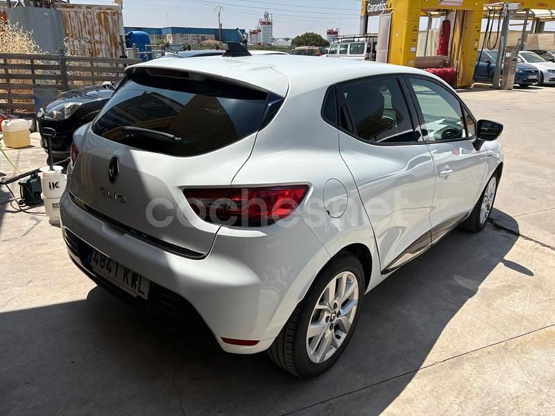 Usado Renault Clio IV LIMITED 76 CV (55 kW) 2019 Blanco Berlina