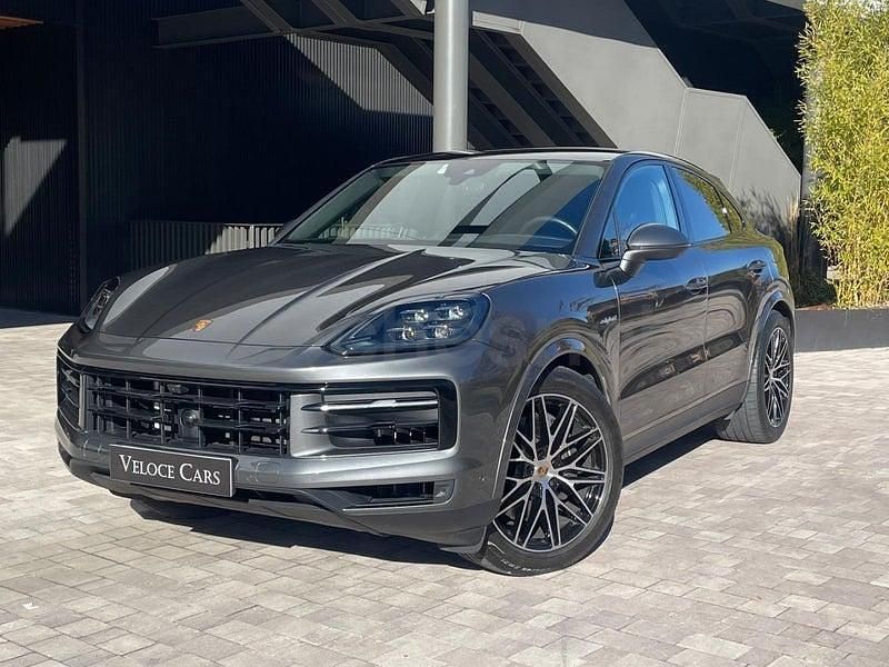 Usado Porsche Cayenne 470 CV (345 kW) 2023 Gris / plata SUV