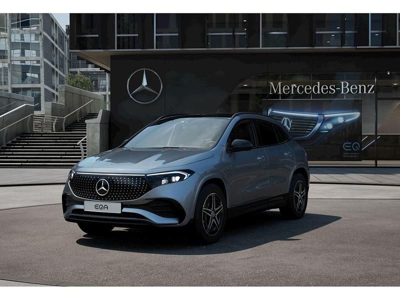 Usado Mercedes EQA250+ AMG 139 kW (190 CV) 2025 Plateado SUV