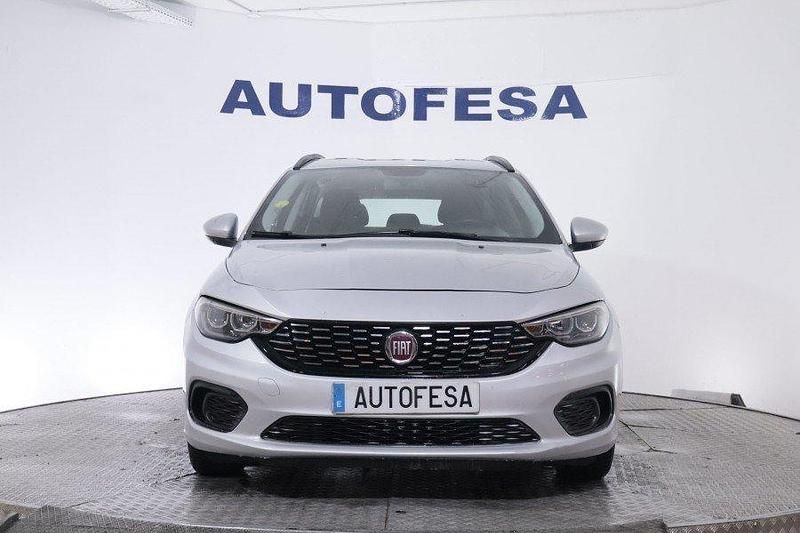 Usado Fiat Tipo Easy 95 CV (69 kW) 2017 Plateado Familiar