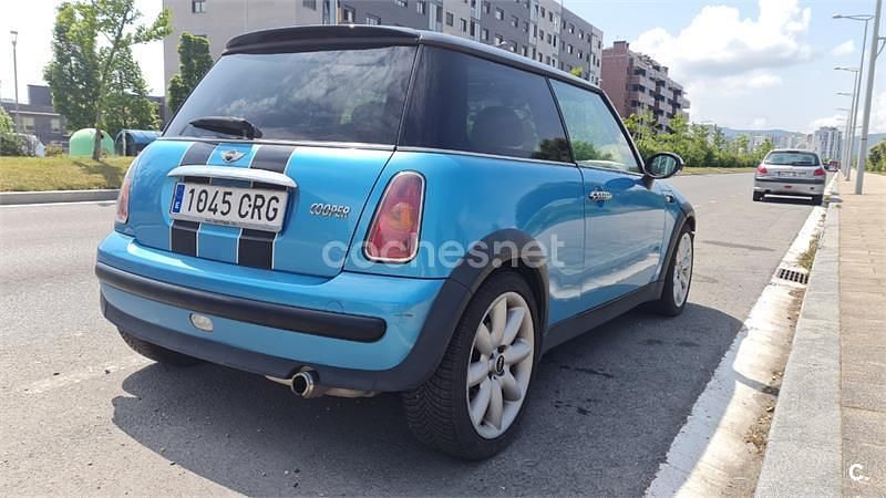 Usado Mini Cooper 115 CV (84 kW) 2004 Azul Utilitario