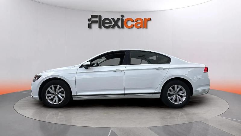 Usado VW Passat 122 CV (89 kW) 2020 Gris Berlina