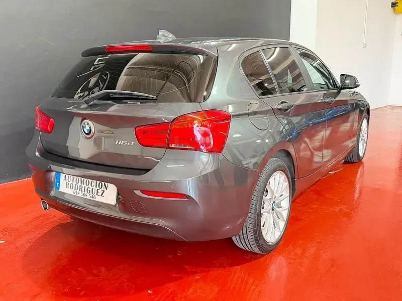 Usado BMW 118 150 CV (110 kW) 2022 Blanco Berlina