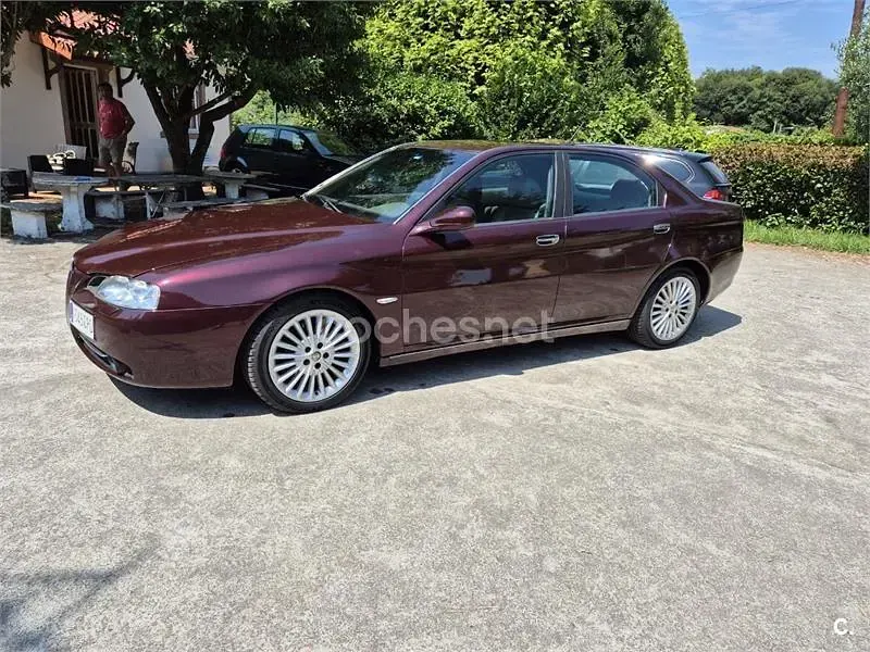 Usado Alfa Romeo 166 Distinctive 175 CV (128 kW) 2003 Granate Berlina