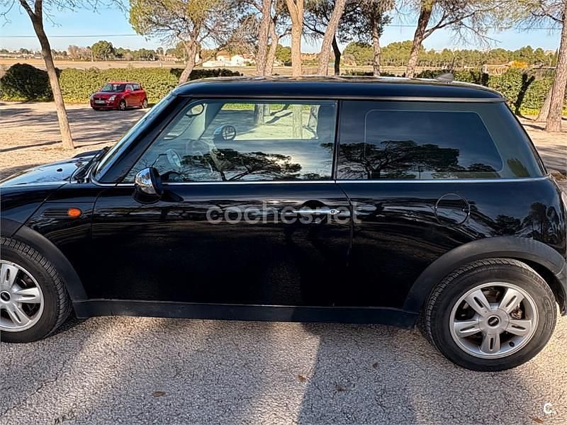 Negro Usado 2005 Mini ONE Utilitario | 5150 € (Precio justo) - Imagen 1/4