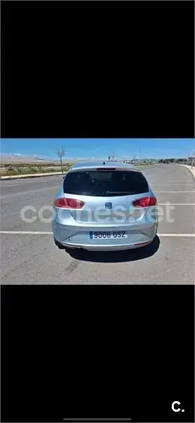 Usado Seat Leon Ecomotive 105 CV (77 kW) 2010 Gris / plata Utilitario