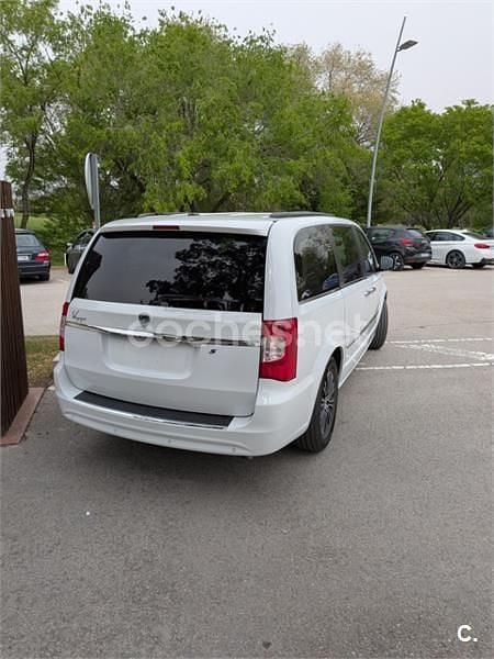 Usado Lancia Voyager S 177 CV (130 kW) 2015 Blanco Monovolumen