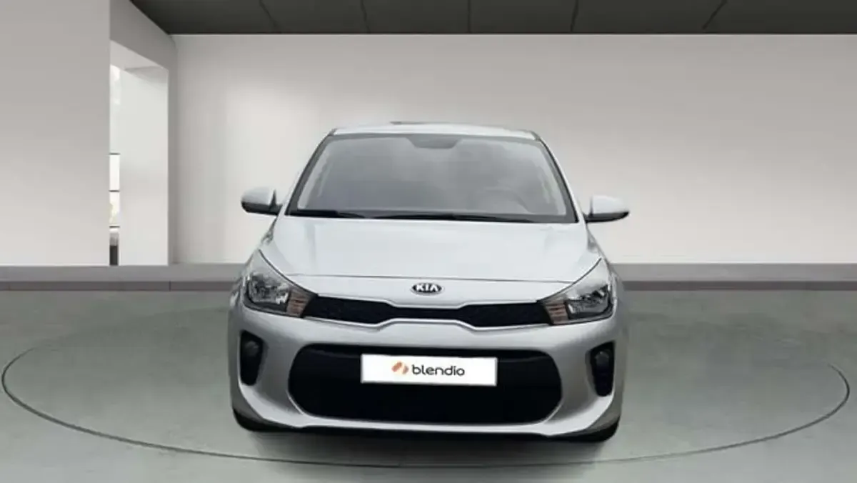 Usado Kia Rio 84 CV (61 kW) 2020 Gris Utilitario