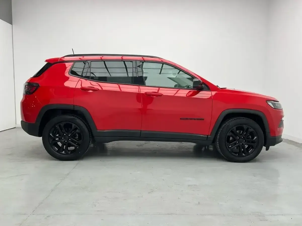 Usado Jeep Compass Night Eagle 130 CV (95 kW) 2022 Rojo SUV