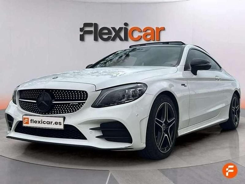 Używany Mercedes C220 194 KM (142 kW) 2019 Biały Coupe